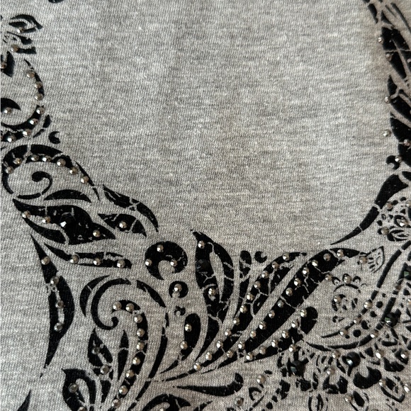 Women's NWOT Vocal Gray Skull Cutout - Picture 4 of 6